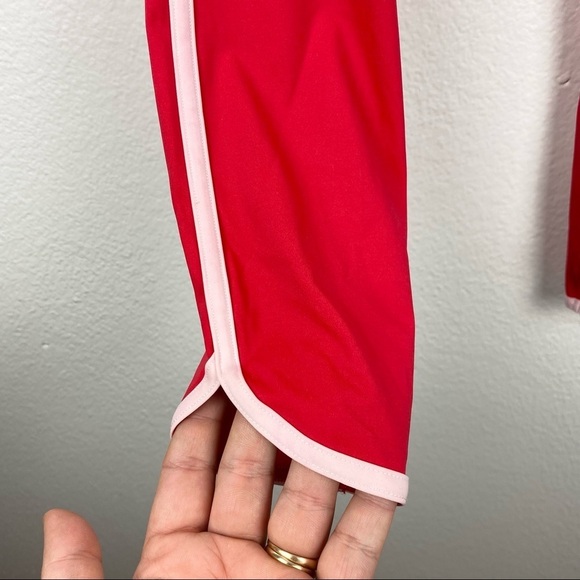 ALL ACCESS Red and Pink Leggings with Tulip Hem XS - Picture 5 of 8